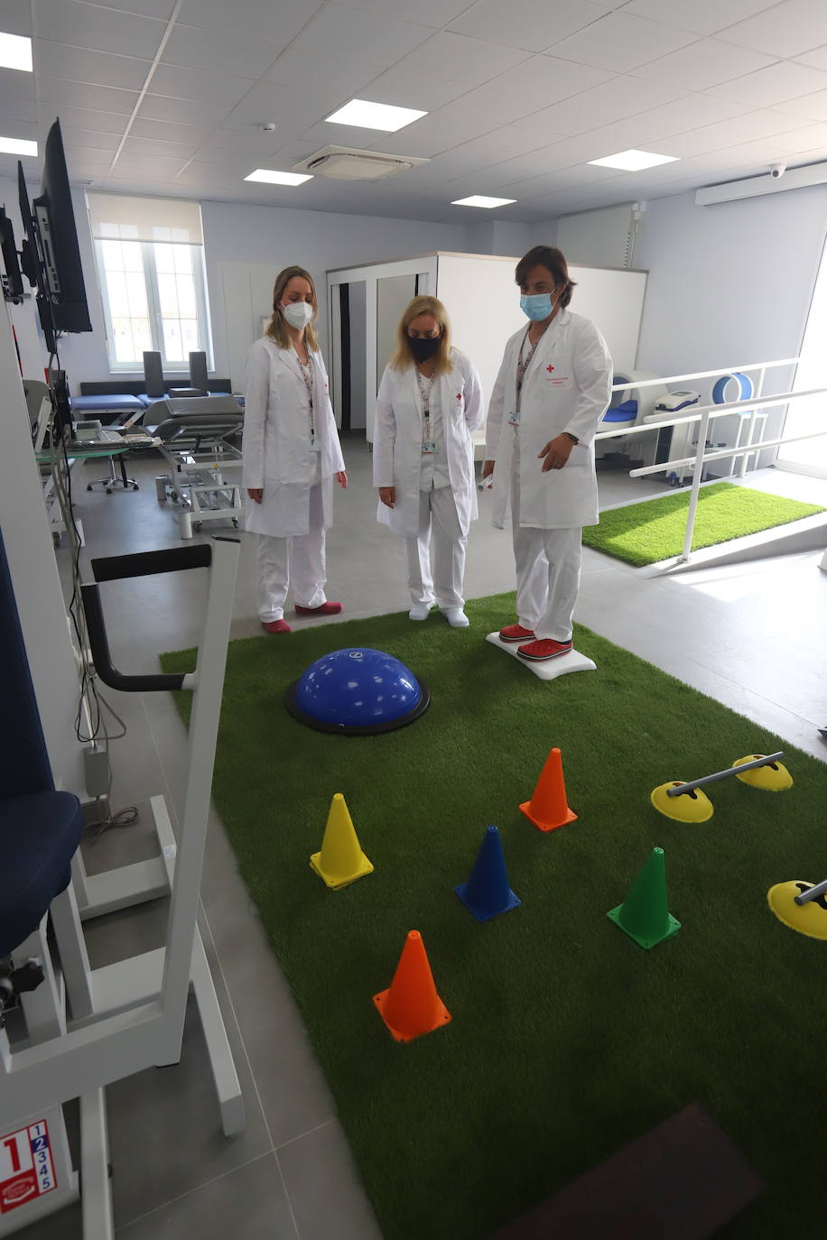 La inauguración del Instituto de Neurociencias de Cruz Roja en Córdoba, en imágenes