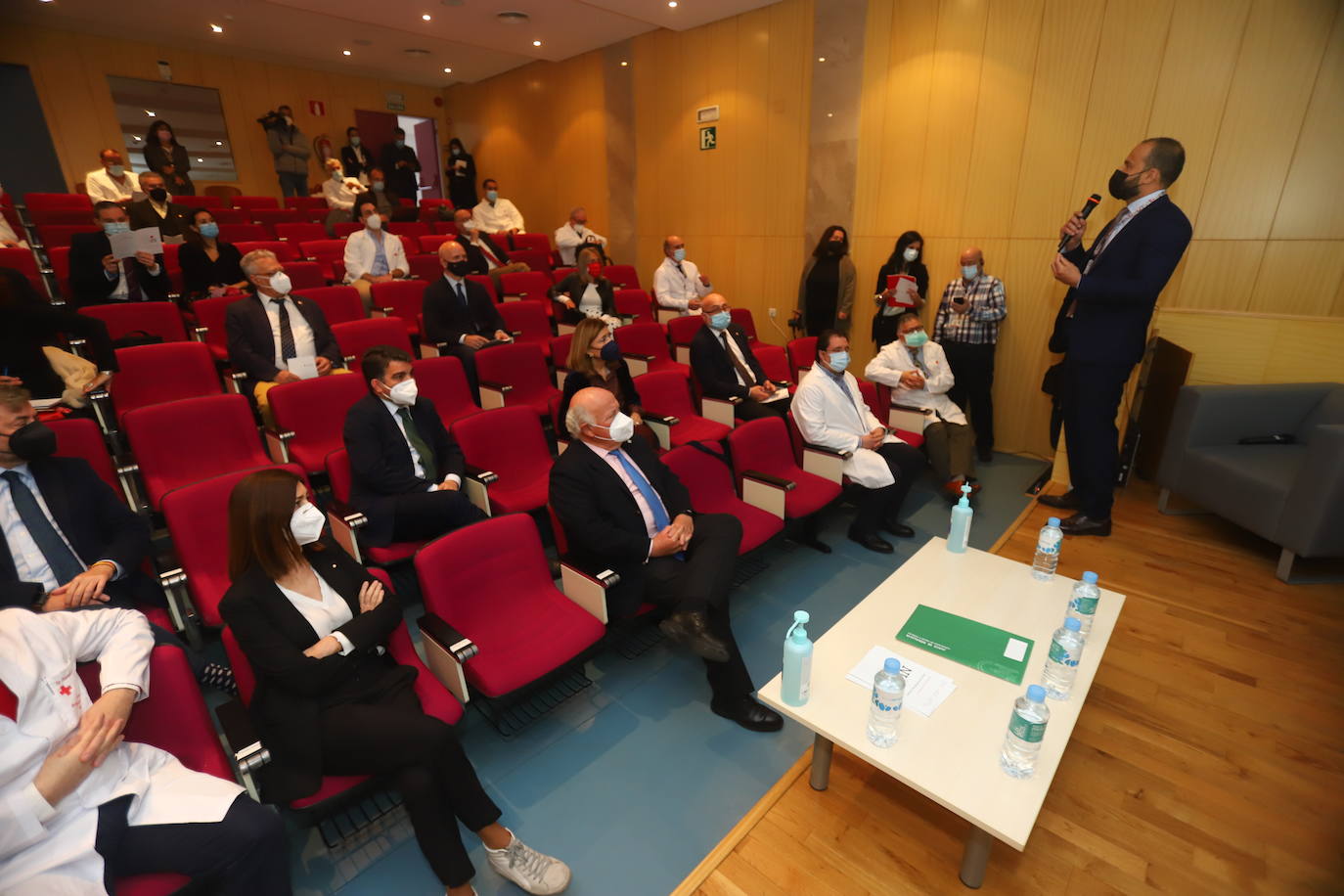 La inauguración del Instituto de Neurociencias de Cruz Roja en Córdoba, en imágenes