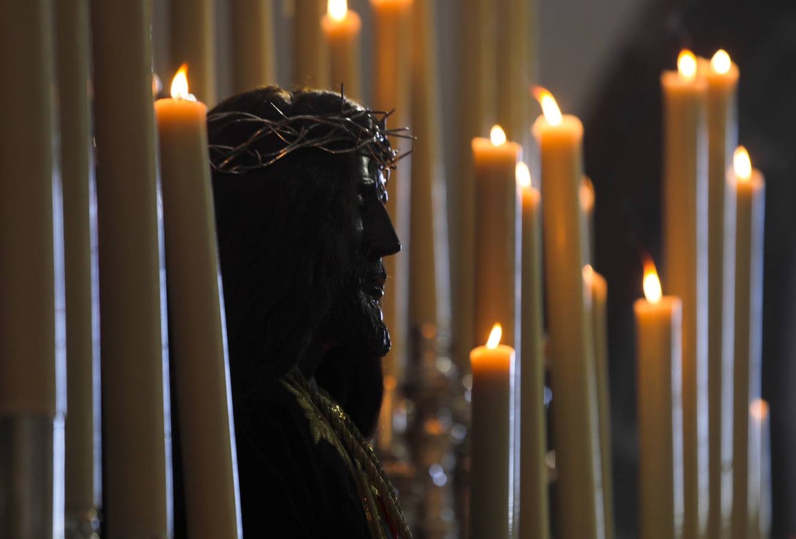 FOTOS: Veneración ante la imagen de Jesús de Medinaceli en Cádiz