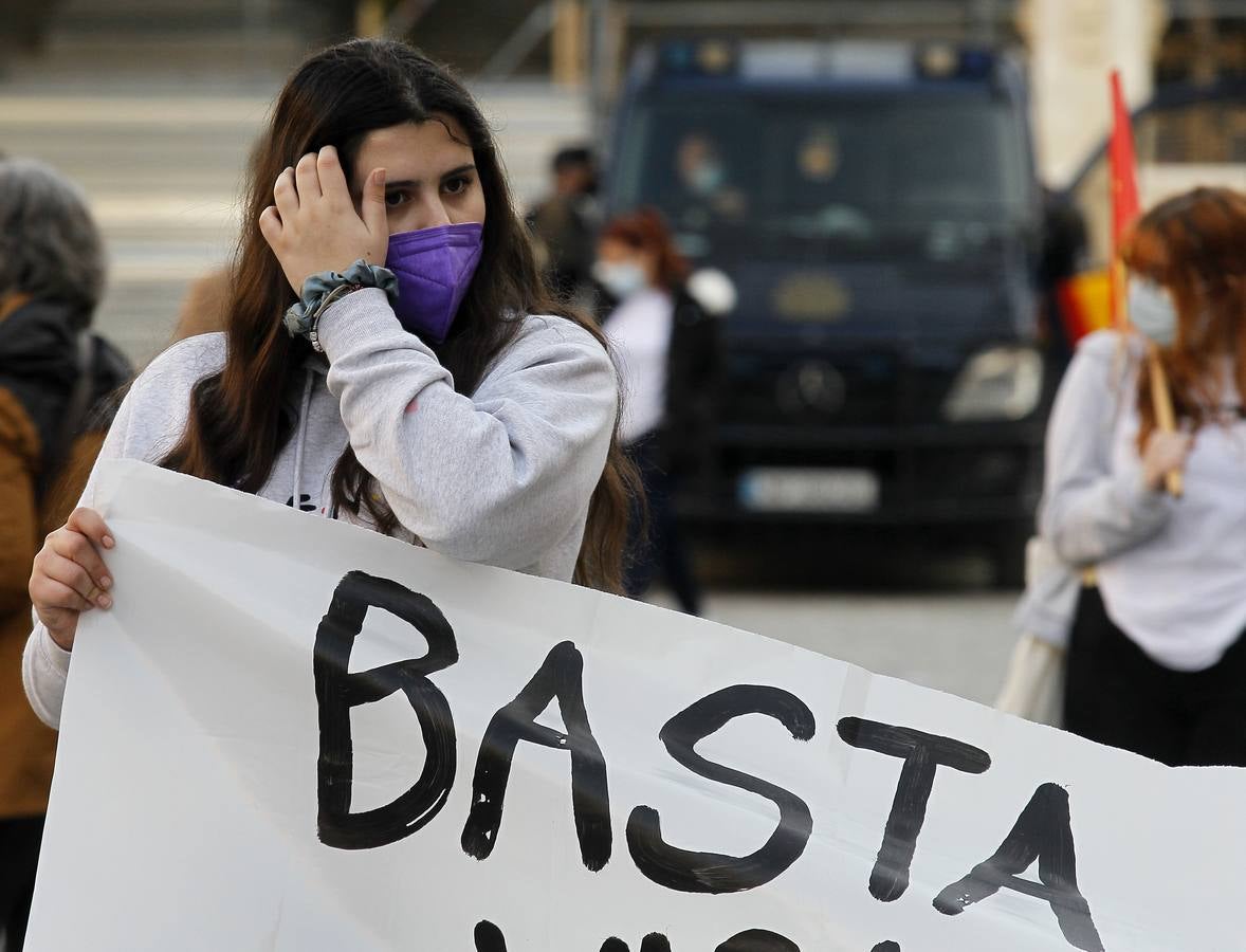 Concentración del Movimiento Feminista de Sevilla en la Plaza de San Francisco