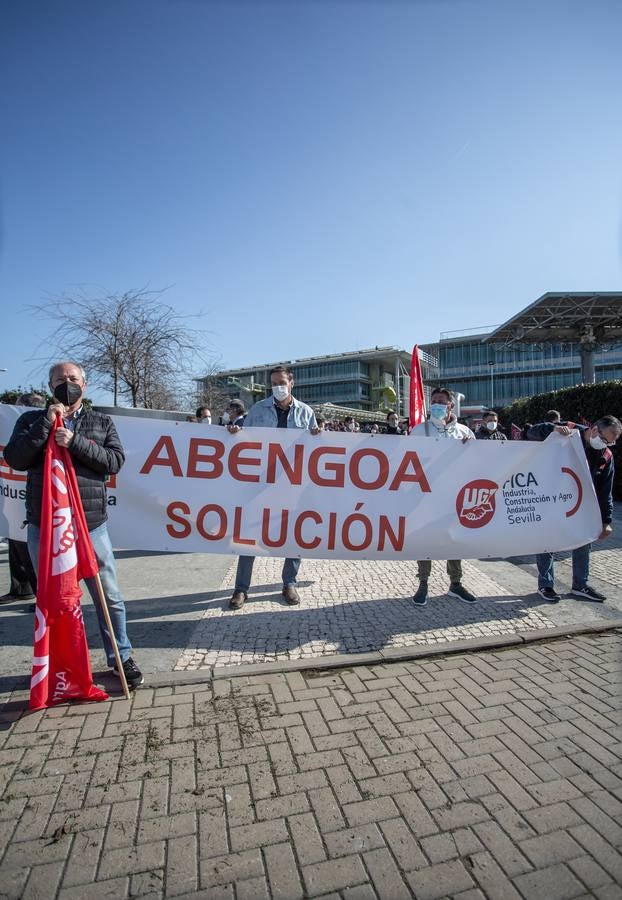 Concentración de trabajadores de Abengoa en Palmas Altas