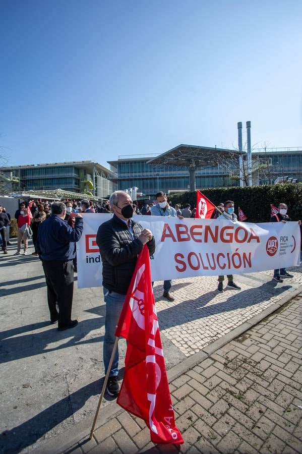 Concentración de trabajadores de Abengoa en Palmas Altas