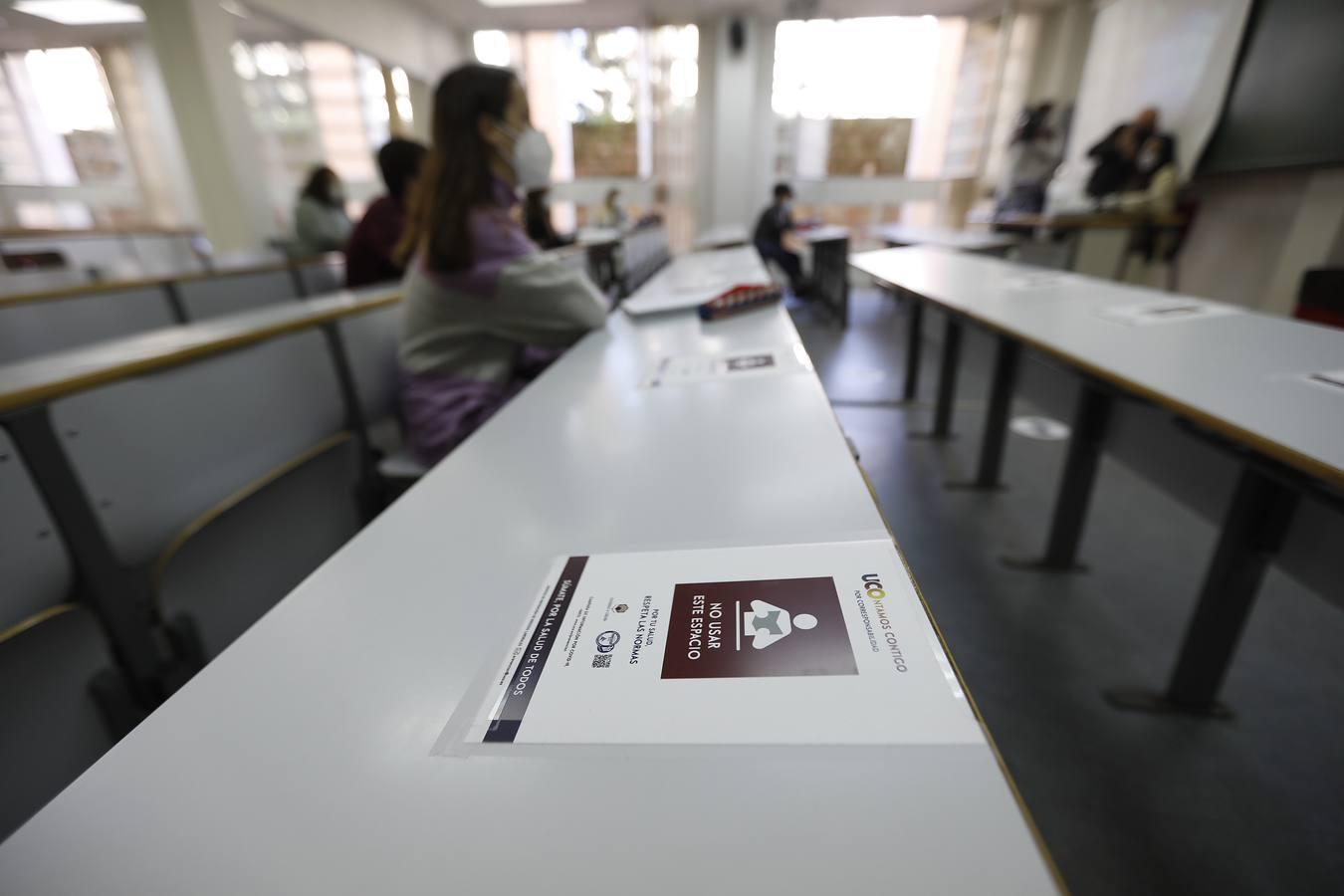 La universidad vuelve a las clases en Córdoba, en imágenes