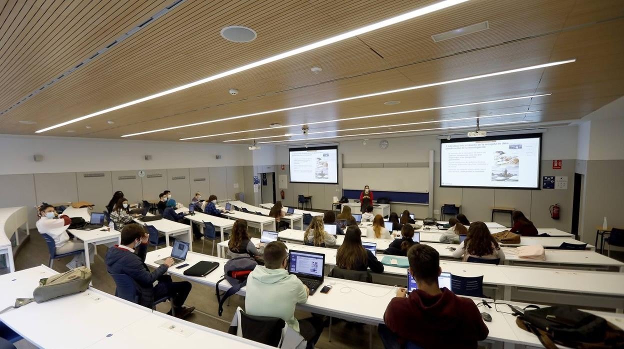 La universidad vuelve a las clases en Córdoba, en imágenes