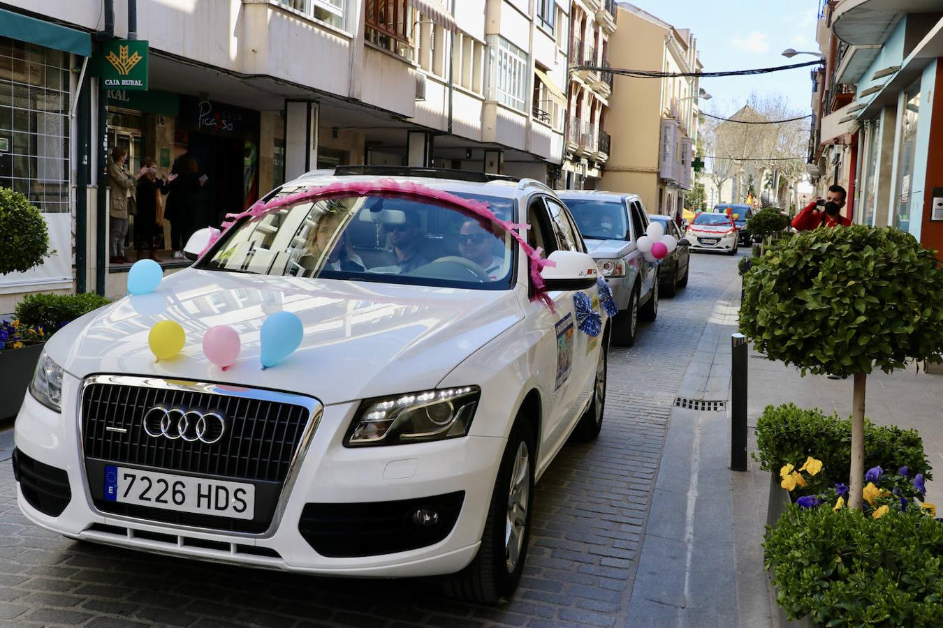 La protesta de los feriantes por las calles de Lucena, en imágenes