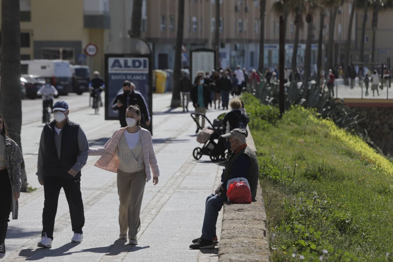 Fotos: ambiente en Cádiz en este primer sábado en el que la provincia está en nivel 2