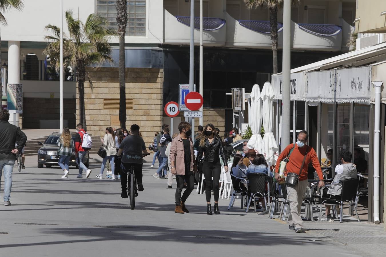 Fotos: ambiente en Cádiz en este primer sábado en el que la provincia está en nivel 2