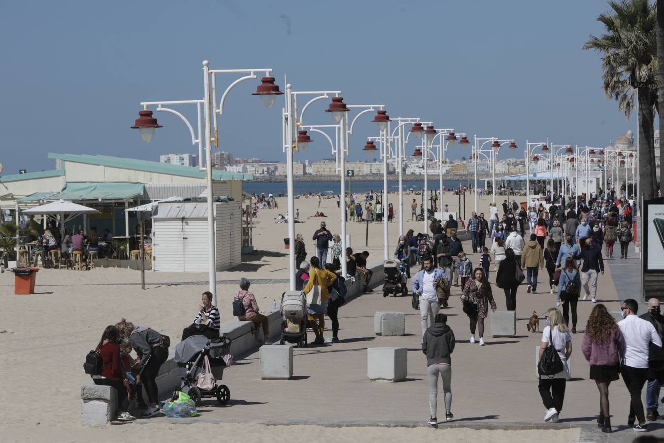 Fotos: ambiente en Cádiz en este primer sábado en el que la provincia está en nivel 2