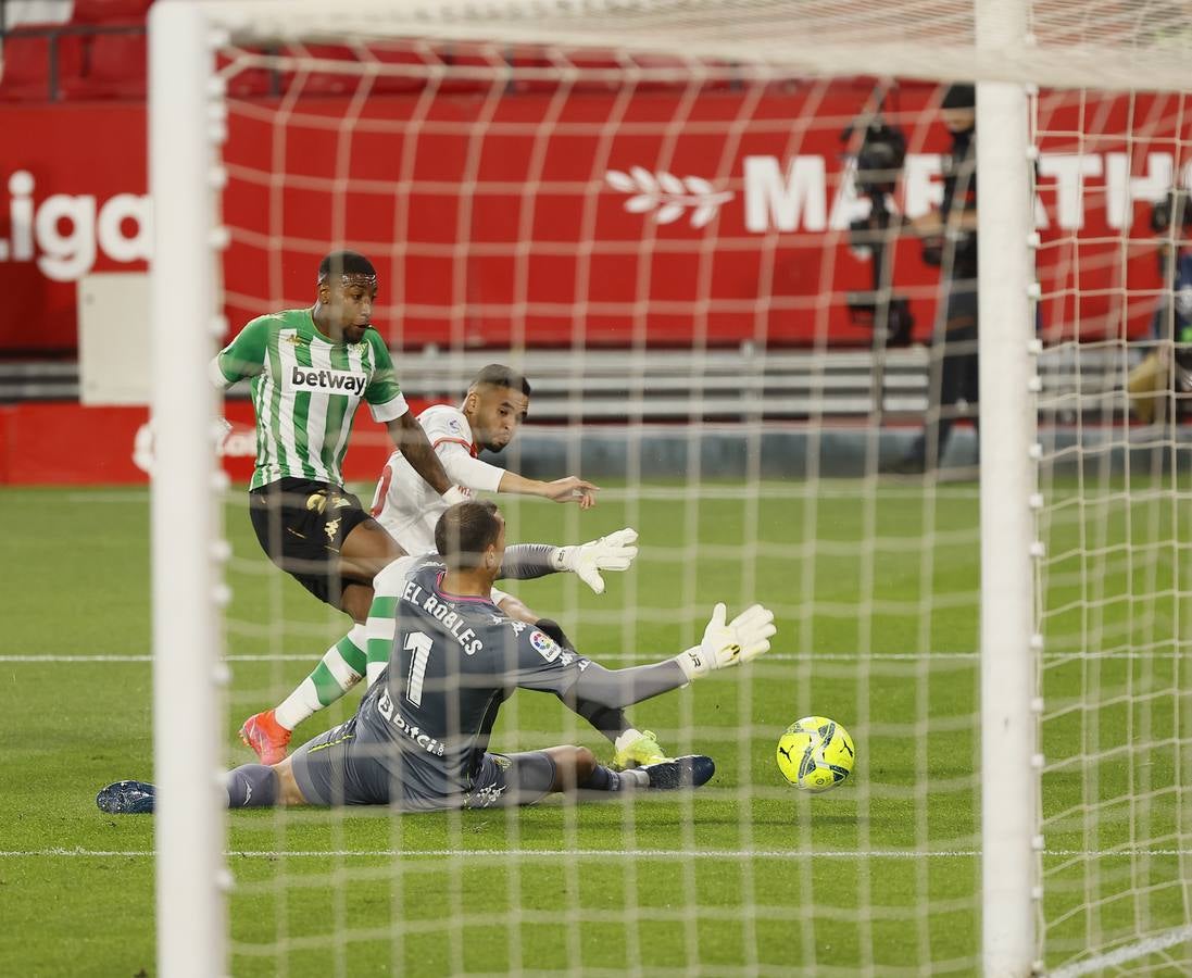 Partido de LaLiga entre el Sevilla y el Betis en el Sánchez-Pizjuán