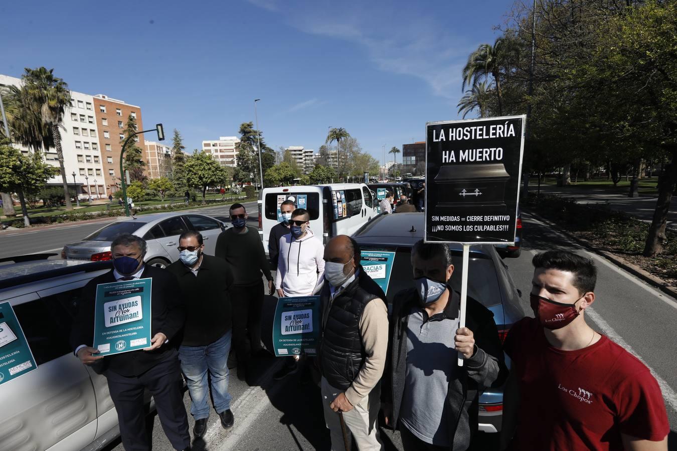 La protesta de los hosteleros de Córdoba, en imágenes