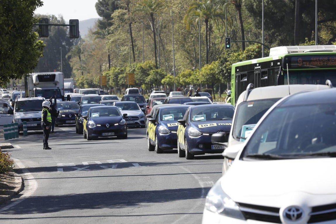 La protesta de los hosteleros de Córdoba, en imágenes