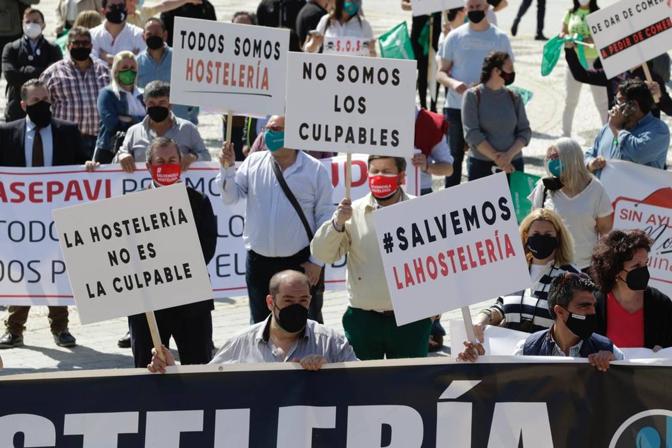 Fotogalería: Los hosteleros se movilizan por el acceso a ayudas directas