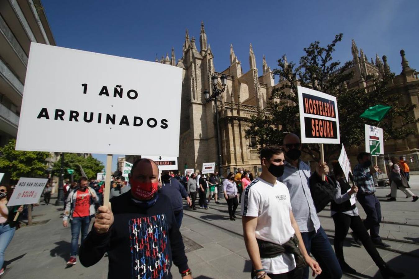 Fotogalería: Los hosteleros se movilizan por el acceso a ayudas directas