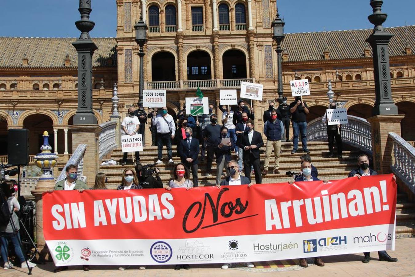 Fotogalería: Los hosteleros se movilizan por el acceso a ayudas directas