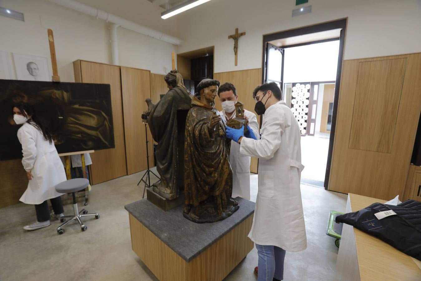 Fotogalería: Restauración de las esculturas y retablos de Santa Clara (I)