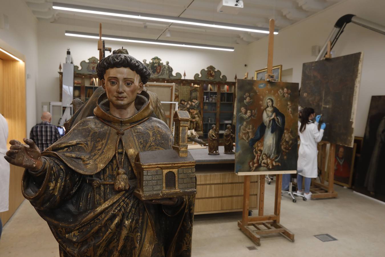 Fotogalería: Restauración de las esculturas y retablos de Santa Clara (y II)