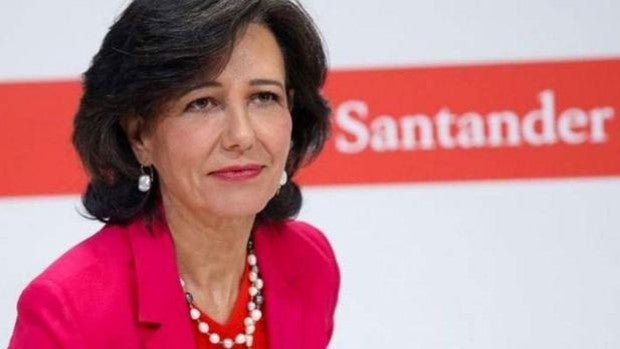 4.- Ana Botín: 6,82 millones. Presidenta del Banco Santander, entidad que perdió 8.771,2 millones en 2020, frente a los beneficios de 6.515,3 de 2019.