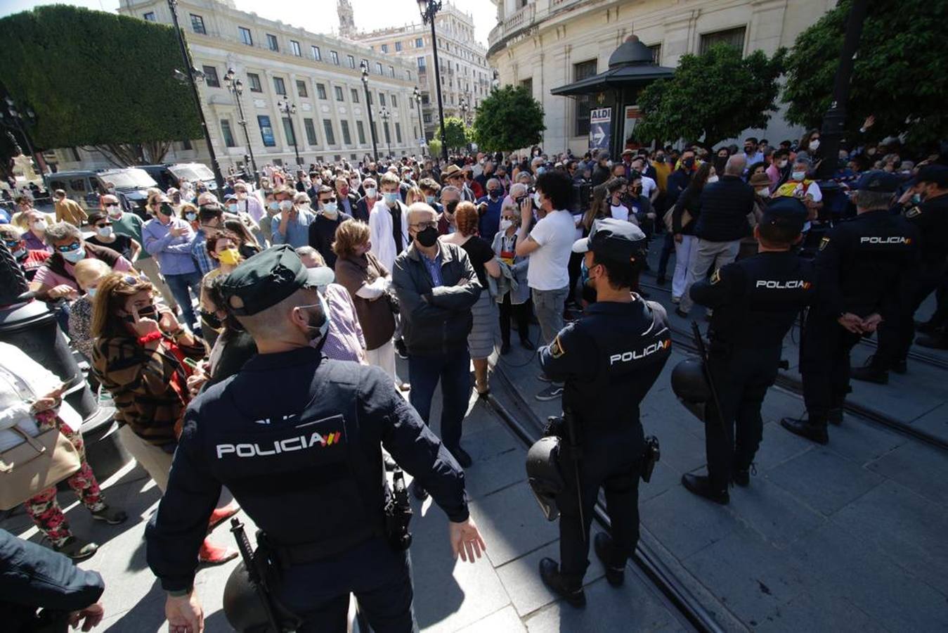 Acto de Vox en la Plaza Nueva de Sevilla