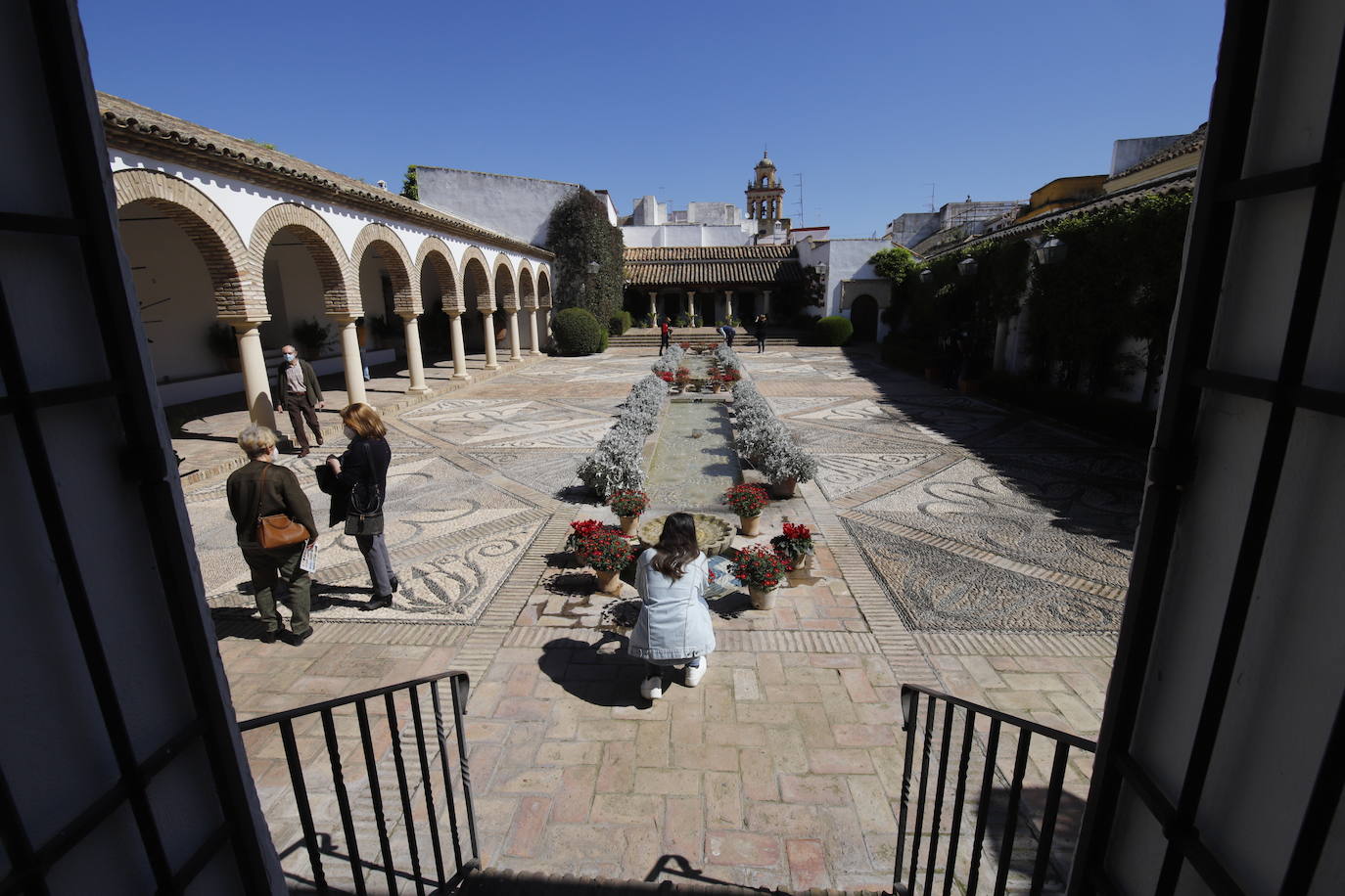 Las visitas gratuitas al Palacio de Viana, de Córdoba, en imágenes