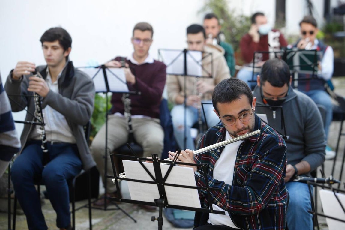 El ensayo de las bandas musicales cofrades en Córdoba, en imágenes