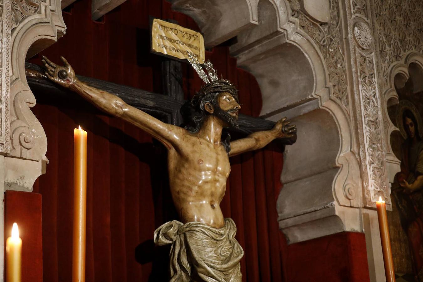 La veneración al Cristo de la Expiración y la Virgen del Silencio en Córdoba, en imágenes