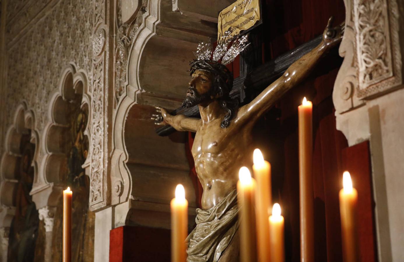 La veneración al Cristo de la Expiración y la Virgen del Silencio en Córdoba, en imágenes