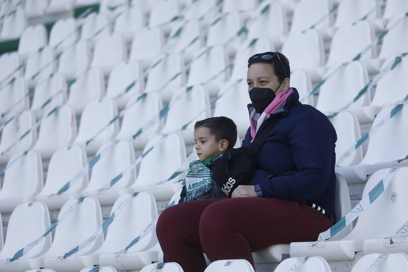 Las mejores imágenes del ambiente en el Córdoba CF - Betis Deportivo