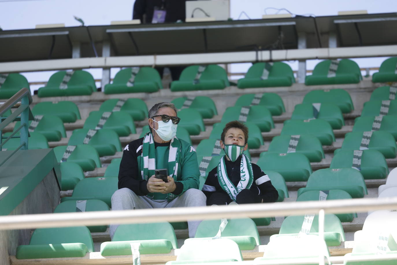 Las mejores imágenes del ambiente en el Córdoba CF - Betis Deportivo