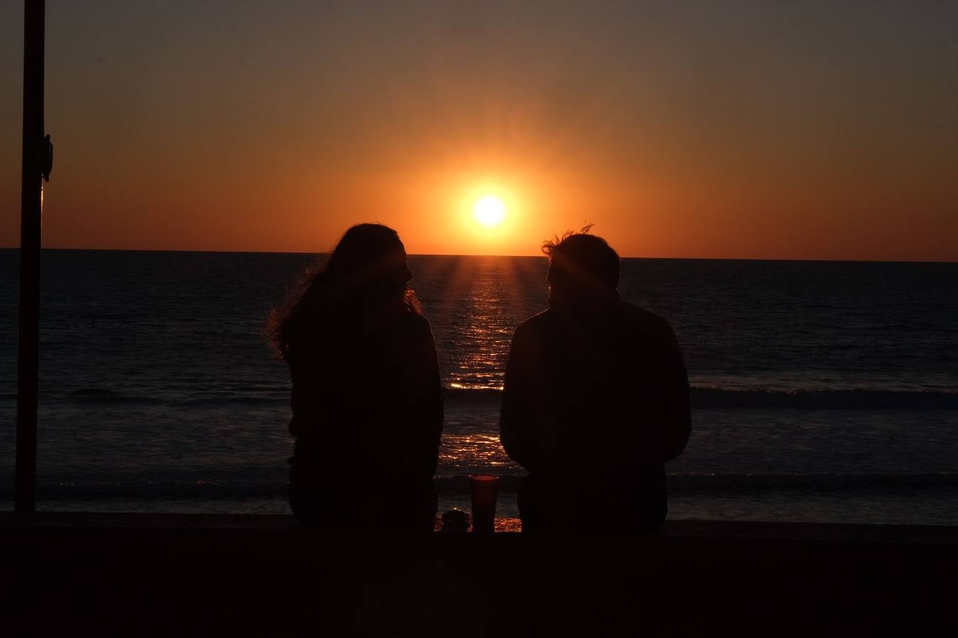 El atardecer gaditano: la espectacular puesta de sol de Cádiz