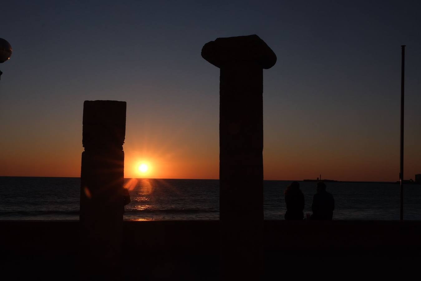 El atardecer gaditano: la espectacular puesta de sol de Cádiz