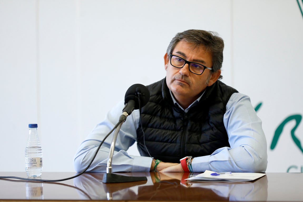 En imágenes, González Calvo explica el fracaso del Córdoba CF