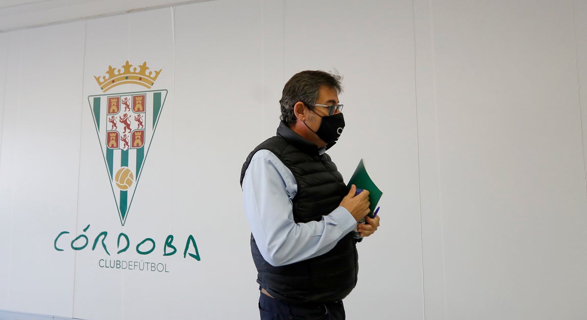 En imágenes, González Calvo explica el fracaso del Córdoba CF