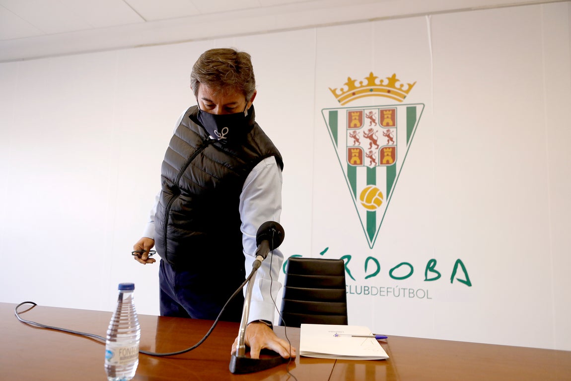 En imágenes, González Calvo explica el fracaso del Córdoba CF