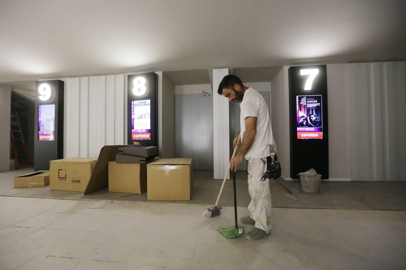 Los últimos retoques de la apertura de los Cines Axion en Córdoba, en imágenes