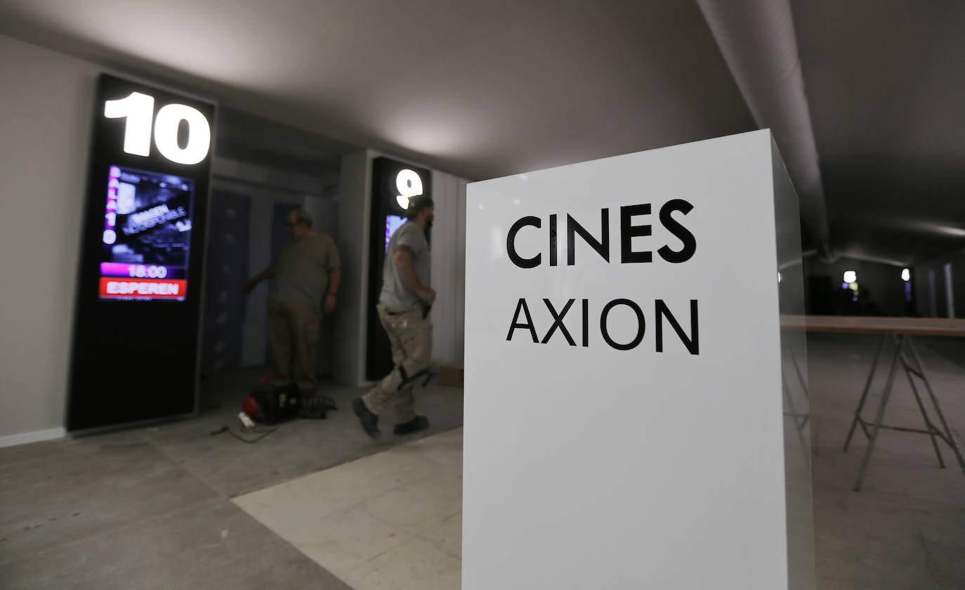 Los últimos retoques de la apertura de los Cines Axion en Córdoba, en imágenes