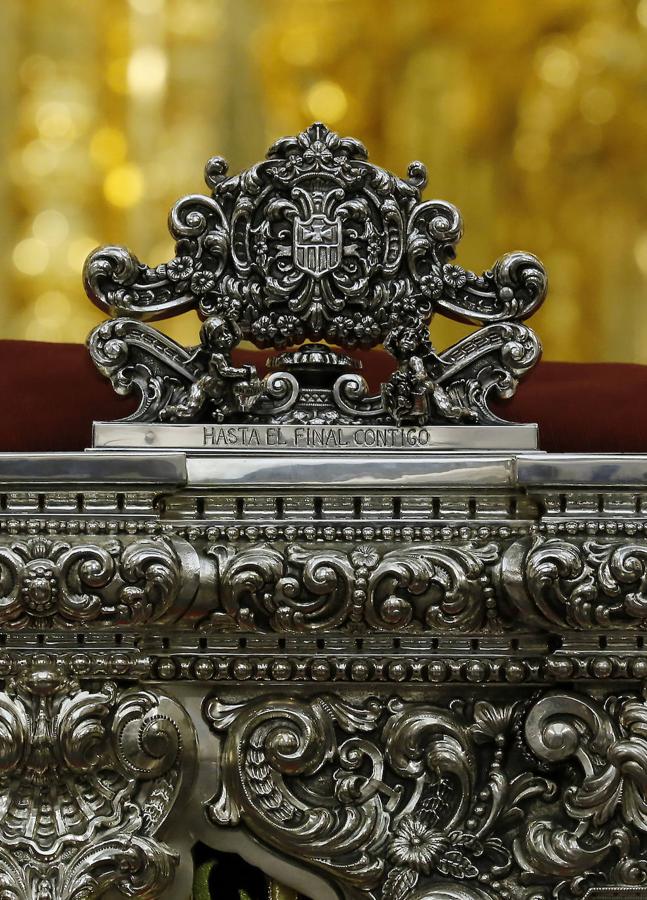 El nuevo respiradero del paso de la Virgen de la Merced de Córdoba, en imágenes