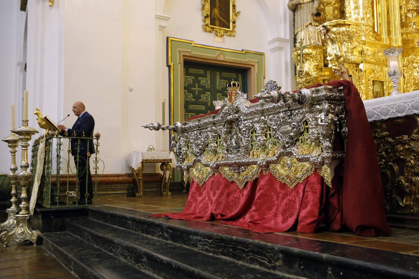 El nuevo respiradero del paso de la Virgen de la Merced de Córdoba, en imágenes