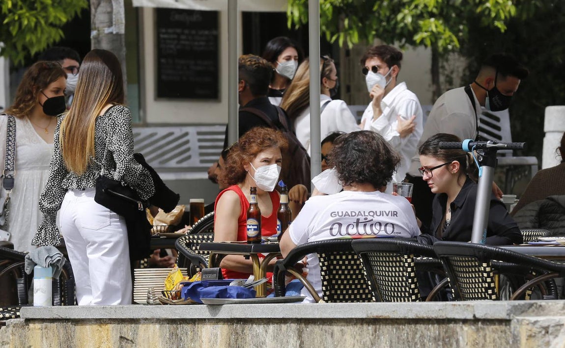 Fotogalería: los veladores de Córdoba al inicio de la Semana Santa
