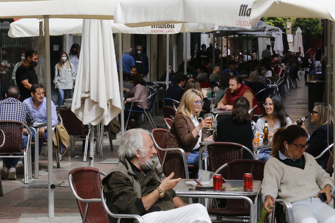 Fotogalería: los veladores de Córdoba al inicio de la Semana Santa