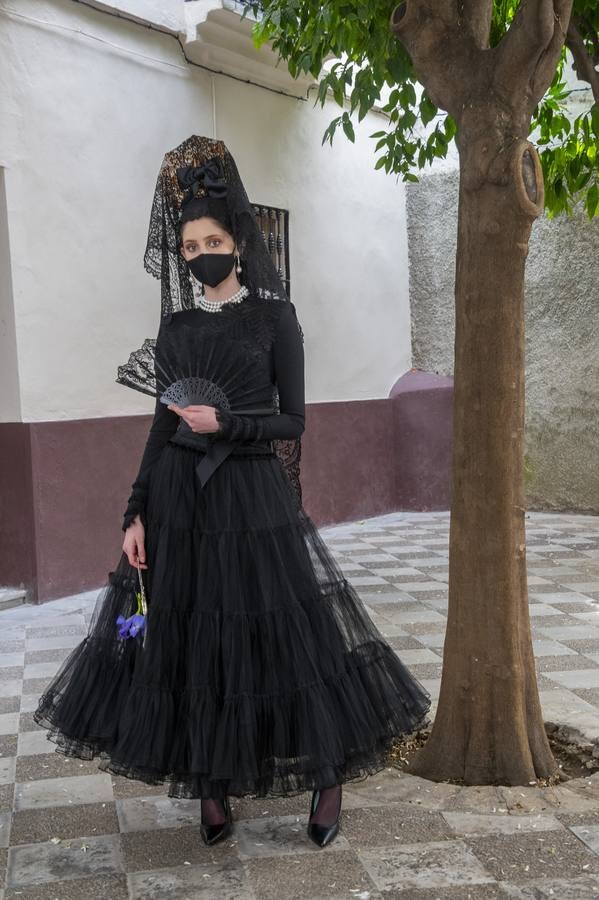 Modelos de mantilla por el Centro de Sevilla