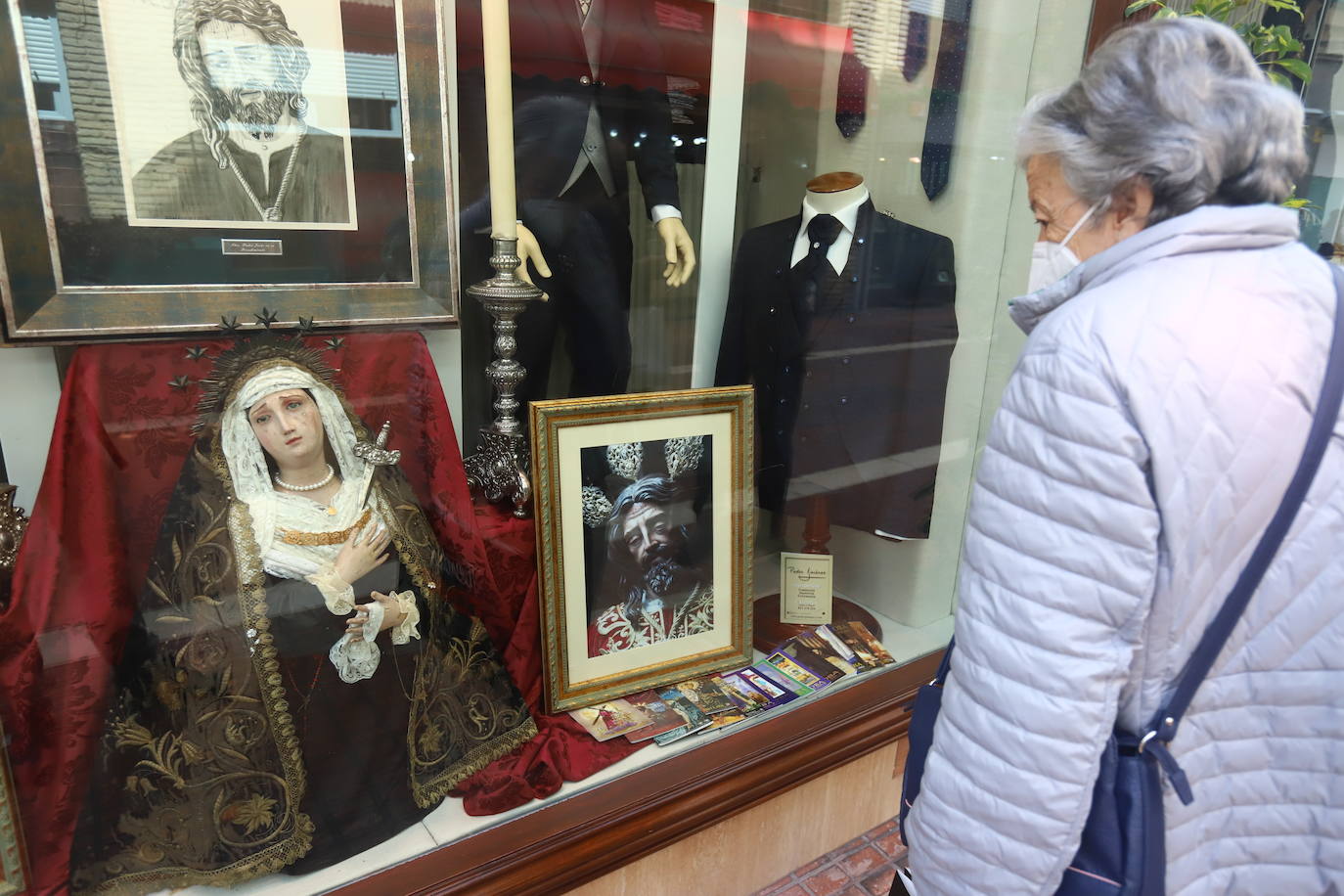 La Semana Santa de Córdoba, en los escaparates