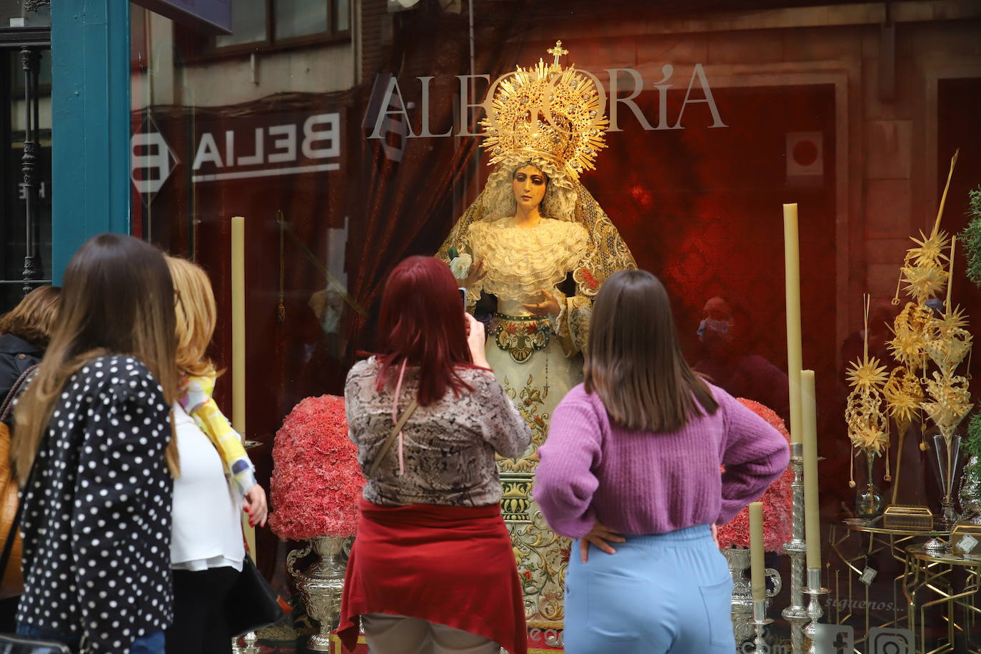 La Semana Santa de Córdoba, en los escaparates