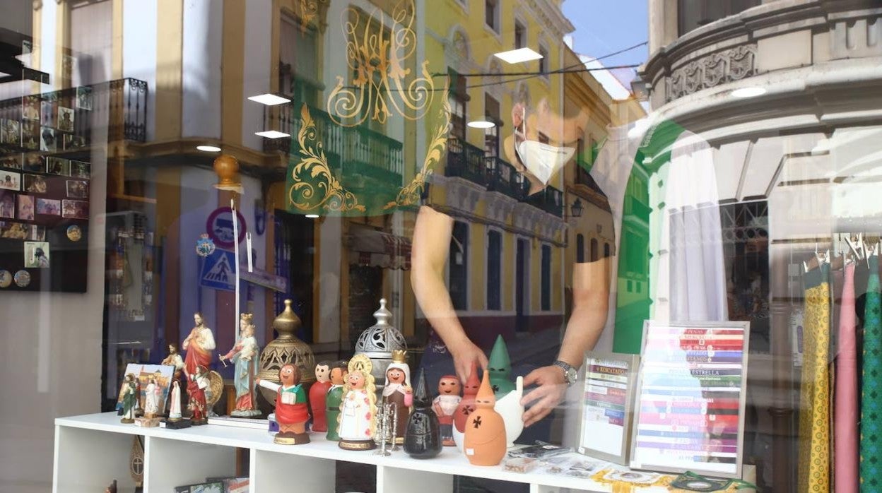 La Semana Santa de Córdoba, en los escaparates