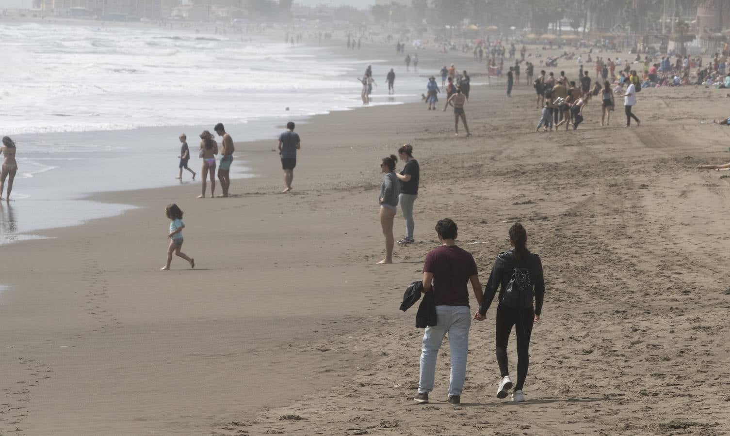 Los dueños de segundas residencias se la juegan para disfrutar de la playa en las costas andaluzas