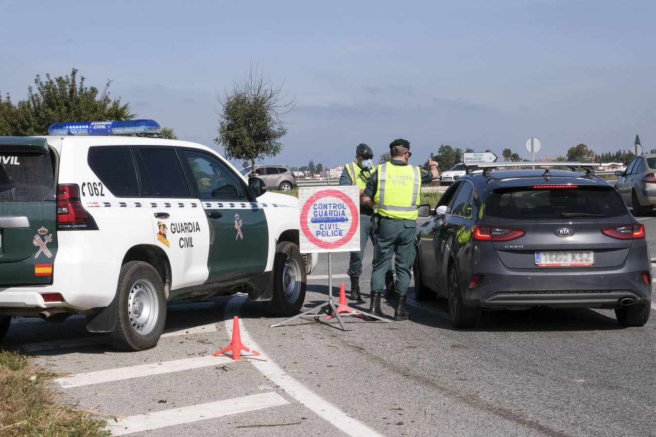 De patrulla con la Usecic de la Guardia Civil de Cádiz