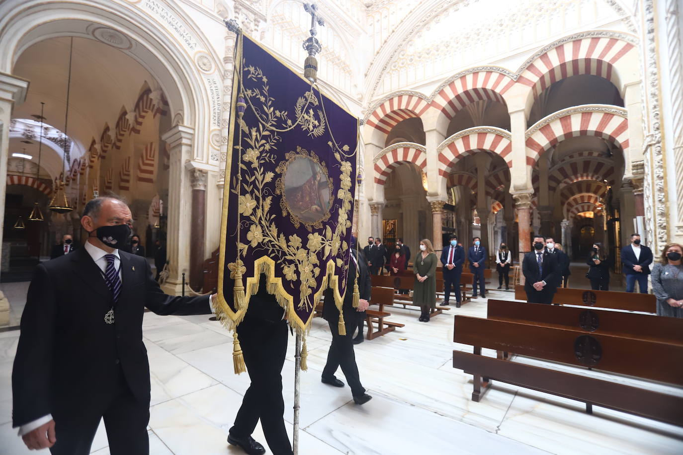 Semana Santa de Córdoba 2021 | Las imágenes del acto conjunto el Jueves Santo en la Catedral