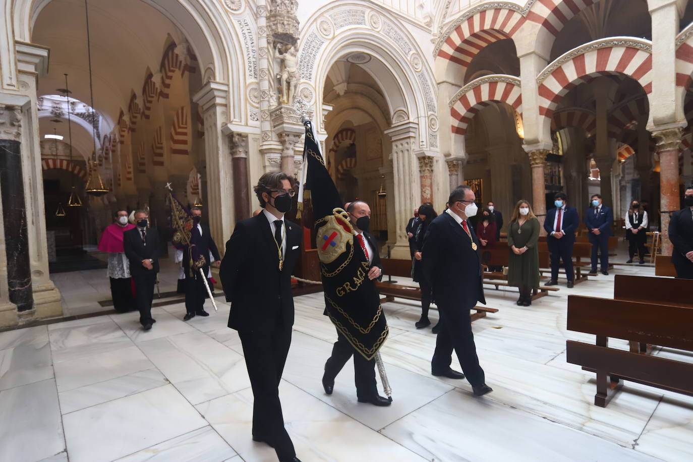 Semana Santa de Córdoba 2021 | Las imágenes del acto conjunto el Jueves Santo en la Catedral