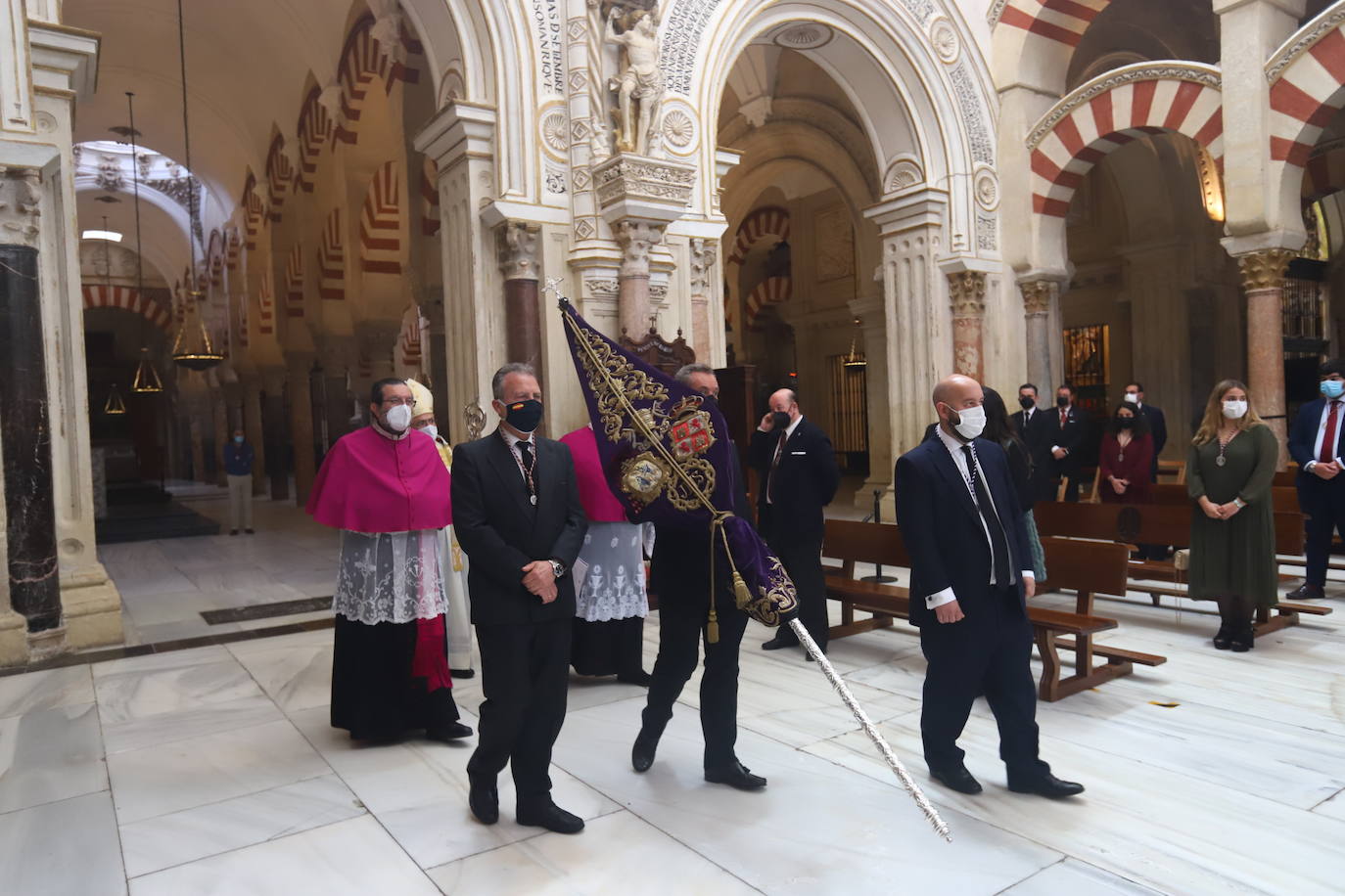 Semana Santa de Córdoba 2021 | Las imágenes del acto conjunto el Jueves Santo en la Catedral