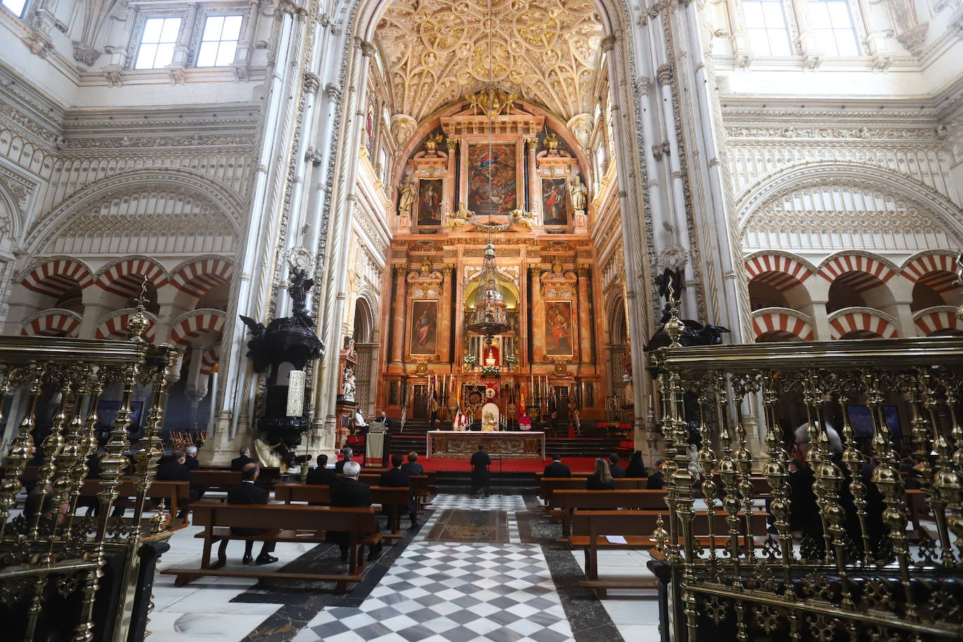 Semana Santa de Córdoba 2021 | Las imágenes del acto conjunto el Jueves Santo en la Catedral