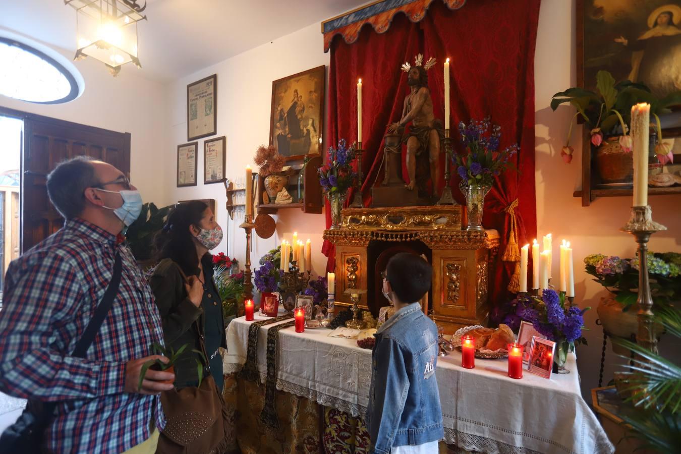 Los Patios de Córdoba del Jueves Santo, en imágenes